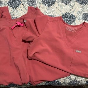 Figs quartz scrub set! Size small Catarina top, medium Zamora joggers